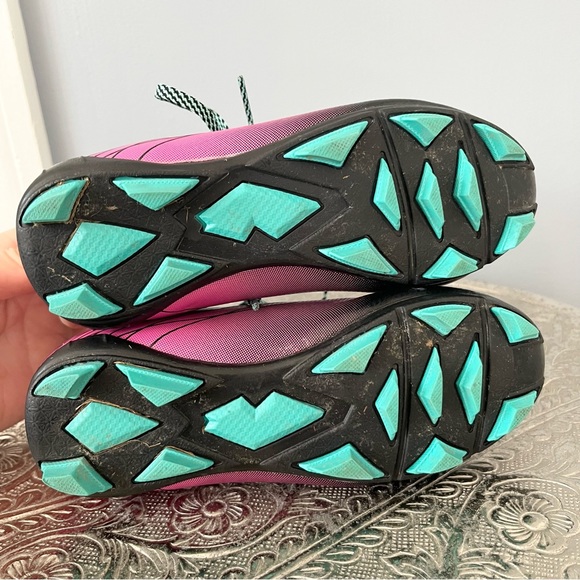 DICKS Sporting Goods (DSG) Girls’ Cleats | Size 11 - Picture 5 of 6